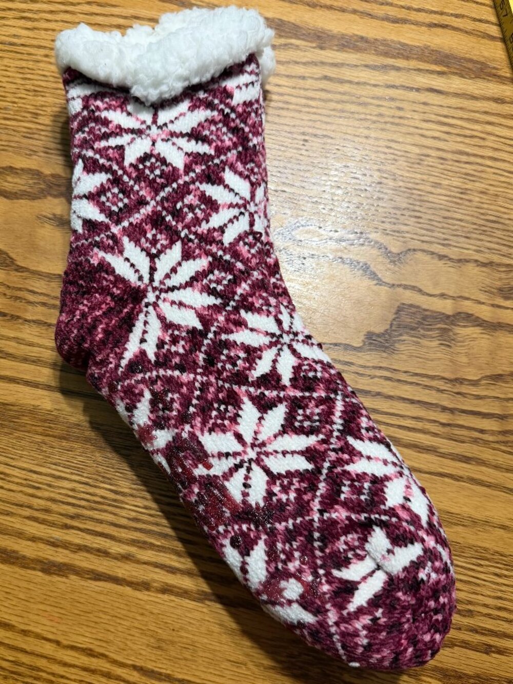 Muk Luks Women's Chenille Plush lined Cabin Socks 1 Pair Size Large Pink & White